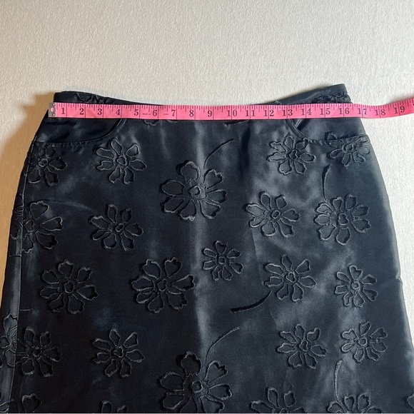 Y2K I.N.C. Silk + Cotton Black Floral Embroidered Mini Skirt, Size 10 - Picture 4 of 8